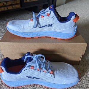 Altra women's Superior 6 trail shoes NEW sz 8.5